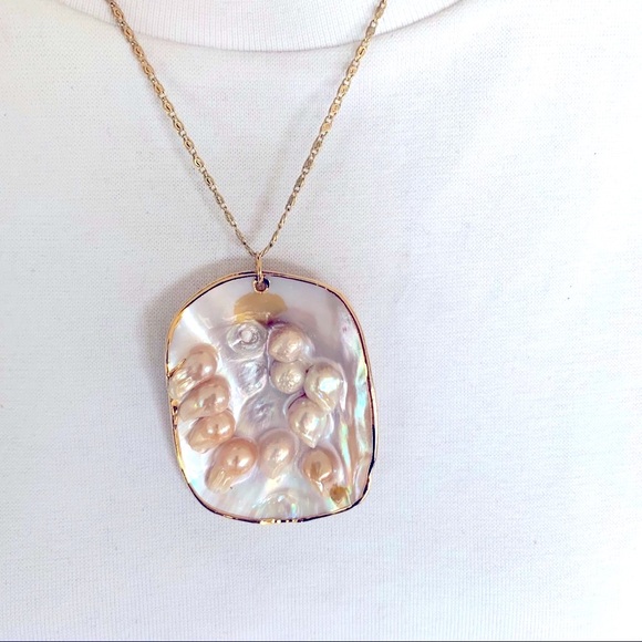 Beautiful necklace with Mother-of-pearl tablet pendant & 10 real pearls - Picture 3 of 15